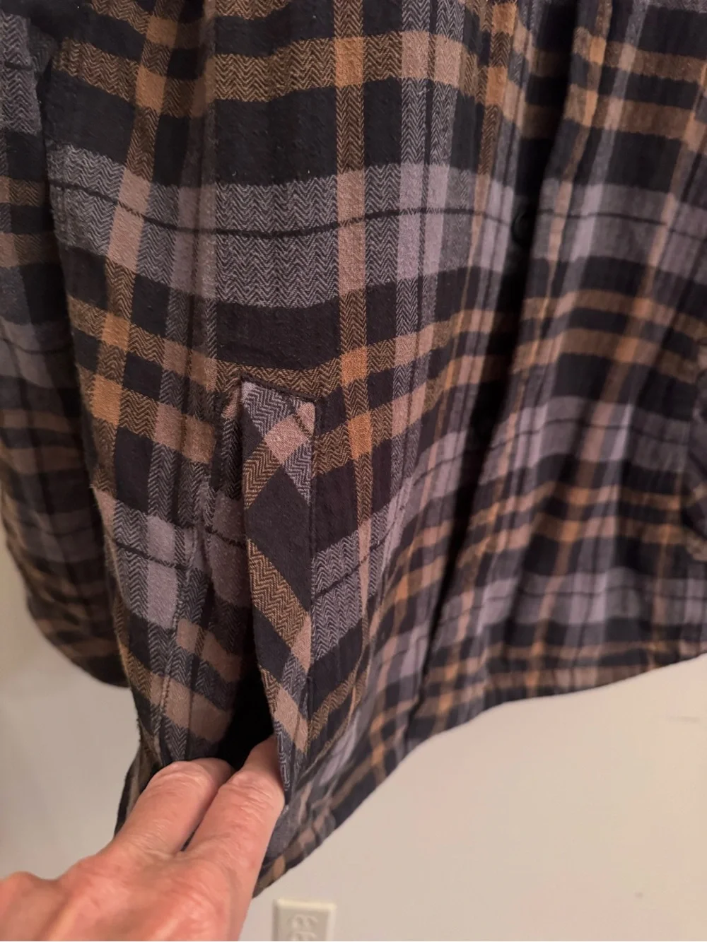 O'Neill Men's Medium Plaid Quilted Flannel Shirt Jacket Shacket Standard Fit